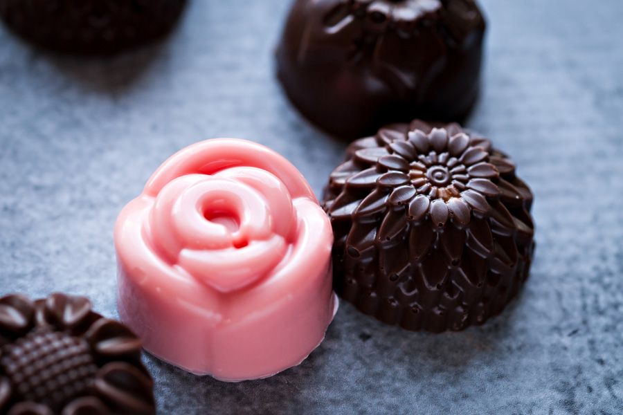 Optimizing Your Chocolate Selection: Choosing the Right Couverture for Molded Chocolates
